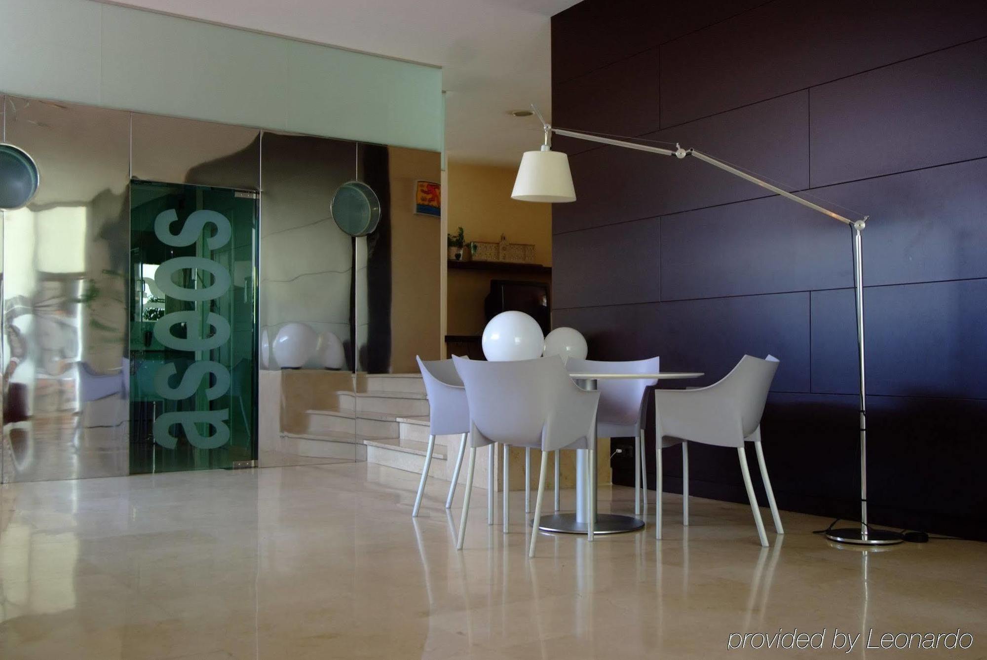 Colon Tuy Otel Tui İç mekan fotoğraf